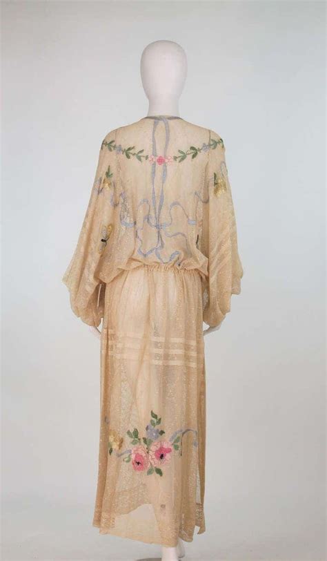 1920s Aesthetic movement embroidered net dress | Art déco, Balenciaga ...