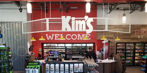 Kim Convenience Store 的图像结果