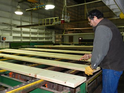 Why Northwest Mills Want China To Buy Lumber Instead Of Logs - OPB