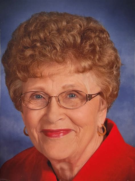 Kracl Funeral Chapels | Marilyn Macholan - Schuyler, David City, Leigh