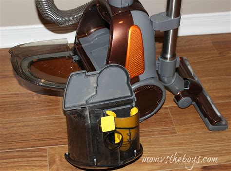 Bissell Hard Floor Expert Deluxe - Mom vs the Boys