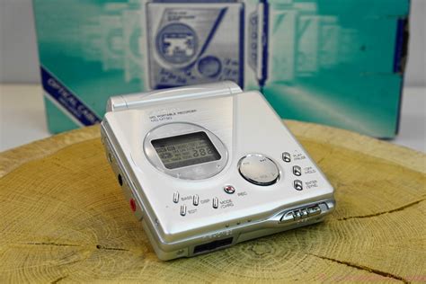 Sharp MiniDisc Recorder User Manual 的图像结果