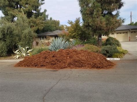 How Much Does One Cubic Yard Of Mulch Cover | Detroit Chinatown