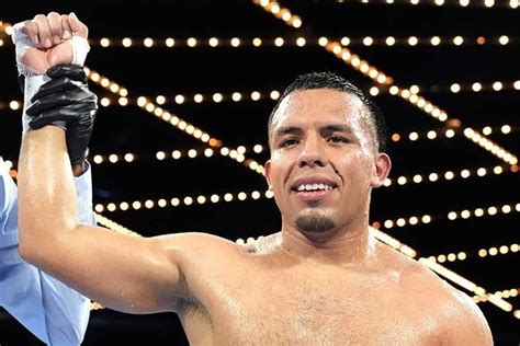 What time is Arnold Gonzalez vs Esneiker Correa tonight? Ringwalks ...