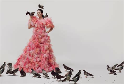 Kendall Jenner Poses Topless For Arty New Cover of Garage Magazine - Maxim