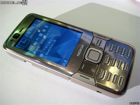 功能犀利的 Nseries 新機種：N82 初登場 - Mobile01