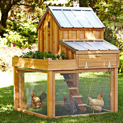 Cedar Chicken Coop and Run with Garden Planter | The Green Head