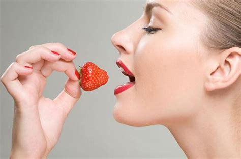 草莓吃多了会怎么样 草莓一次吃多少合适 - 鲜淘网