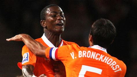 Elia dashes Scotland hopes | Football News | Sky Sports