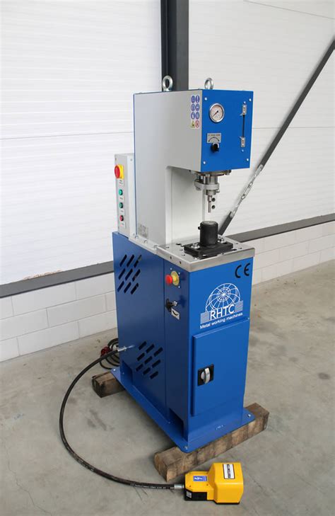 Hydraulic Punch Press Machine 的图像结果