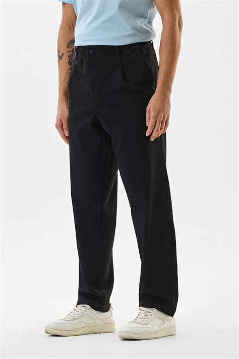 Buy Men's Regular Fit Stretch Black Trousers Online | Snitch – SNITCH