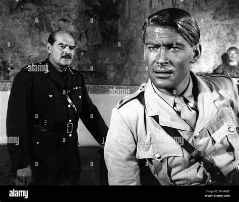 JACK HAWKINS as General Allenby and PETER O'TOOLE as T.E. Lawrence in LAWRENCE OF ARABIA 1962 ...