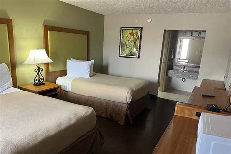 Baymont by Wyndham Odessa University Area | Odessa, TX Hotels