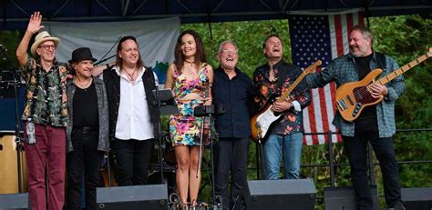Taylor Made [The Music of James Taylor] + Larry Murante & Nati Popova ...