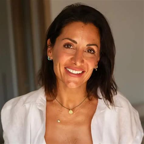 Así es la cocina de Isa Pantoja: elegante, moderna y con un truco de ...