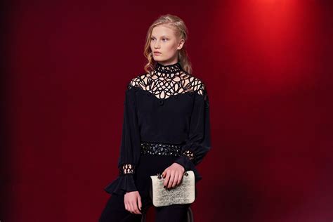 Anne Fontaine collection Automne-Hiver 2016-2017 - DAME SKARLETTE