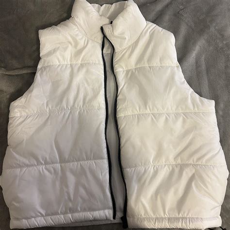 Small white puffer vest - Depop