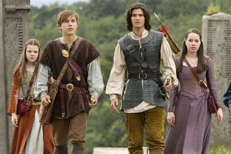 Narnia Stars William Moseley, Anna Popplewell and Ben Barnes Reunite 11 ...