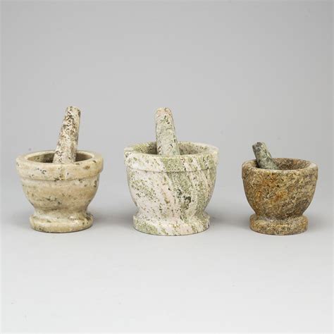Three swedish green marble mortars and pestles. - Bukowskis