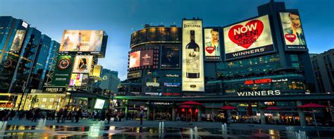 Malls in Canada: Top 10 Shopping Complexes in the Country