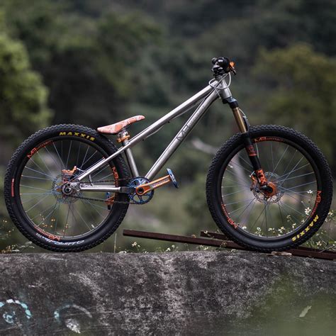 Bildergebnis für dirt jump bike