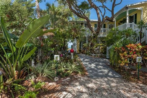 COLONIAL COURT INN (Indian Rocks Beach) - Inn Reviews & Photos ...