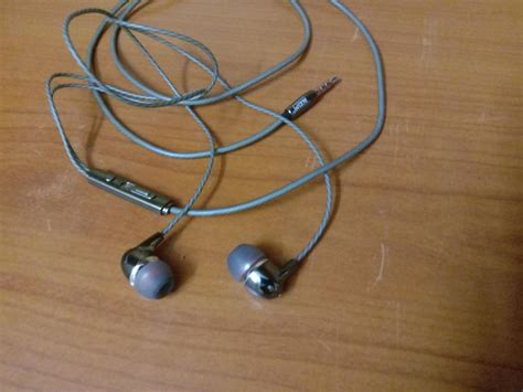 KDM M8 Wired in Ear Earphone with Mic (Transparent) : Amazon.in ...