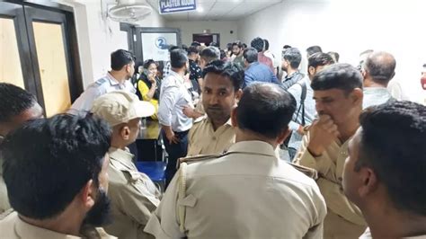 JN Medical Doctors on Strike: जेएन मेडिकल में एएमयू छात्र ने डाक्‍टर के ...