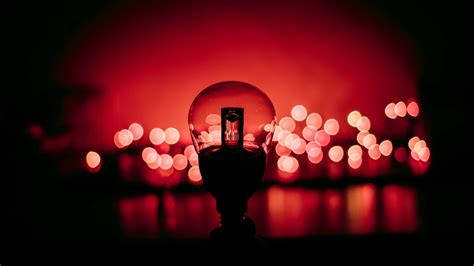 Download wallpaper 3840x2160 lamp, glare, red 4k uhd 16:9 hd background