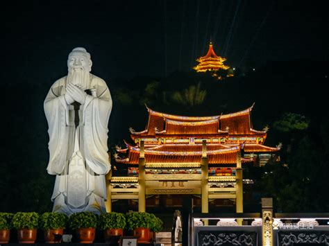 福建最大的文庙在漳州长泰，夜景璀璨夺目，白天黑夜各有不同美景_腾讯新闻