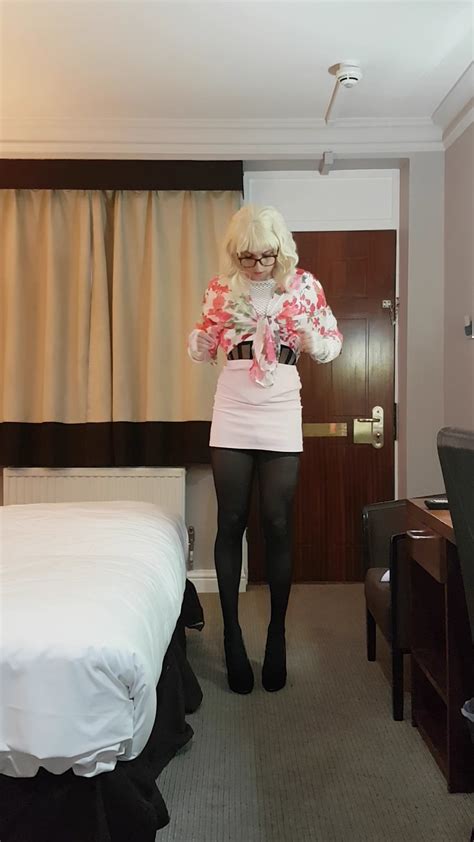 Femboy in Plymouth area looking for BBC 🖤 xxx : r/SissyUK