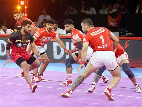 PKL: Sonu shines yet again as Gujarat Giants defeat Bengaluru Bulls in ...
