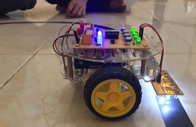 Image result for Gambar Robot Line Follower