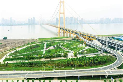 武汉杨泗港大桥桥头公园开放 - 湖北省人民政府门户网站