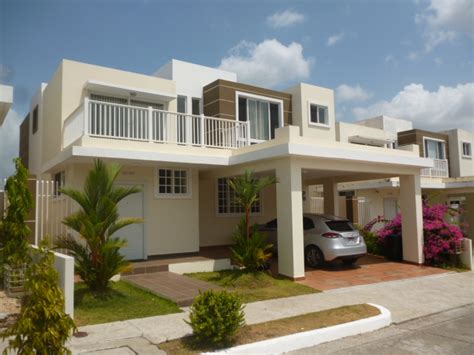 PANAMÁ CASA DE DOS PISOS EN RESIDENCIAL BRISAS POINT