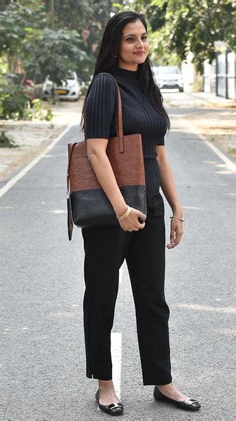 Baag Lazy Daisy by Chiaroscuro