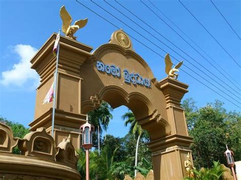 Mahamevnawa Buddhist Monastery Polgahawela - Tripadvisor
