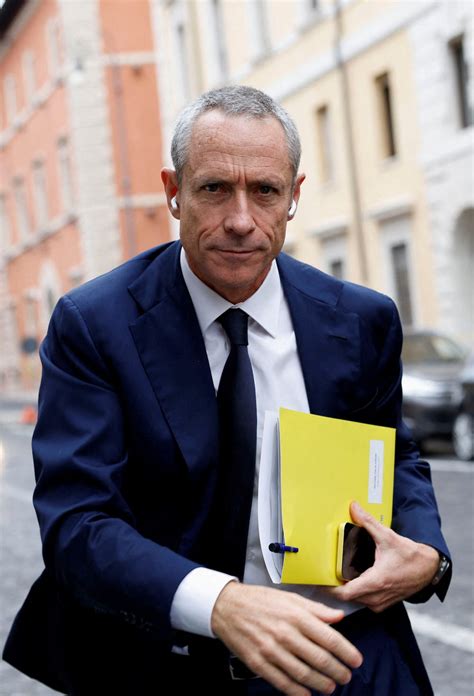 La difícil apuesta de Poste Italiane por Telecom Italia | Opinión ...