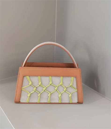 Amu Bag Rectangle(Lime Cement, Mini) – Pipatchara