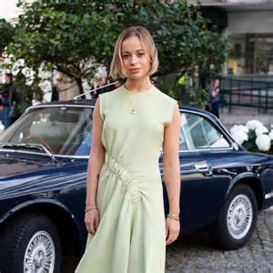 Amelia Windsor, de la realeza británica, se suma al furor de las ...
