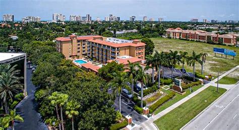 INN OF NAPLES, TAPESTRY COLLECTION BY HILTON (Florida) - Hotel Reviews ...