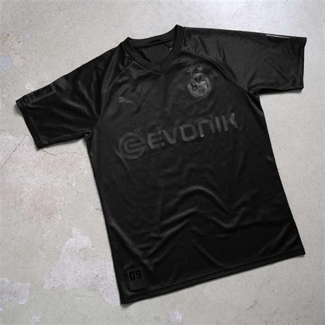 Borussia Dortmund 110th Anniversary Blackout Kit Released » The Kitman