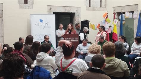 Llanes une poesía e inclusión en una emotiva jornada de celebración ...