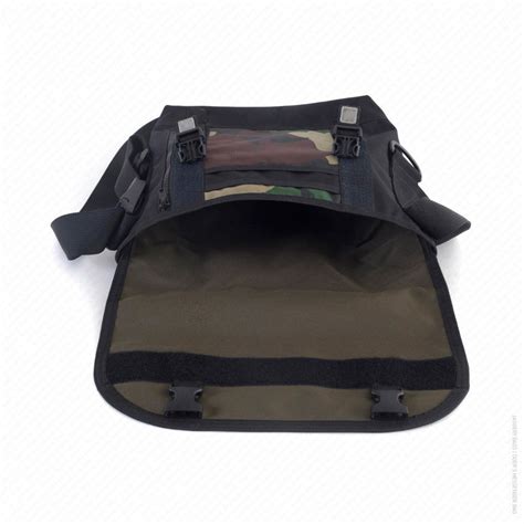 Doer's Messenger Bag in Black & Vintage Camo [13" compatible]