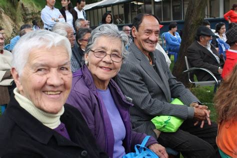 Visita al comedor de abuelitos., Nueva Lengua Spanish school, Usaquen ...