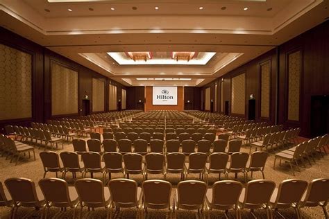 HILTON DOHA - Hotel Reviews, Photos, Rate Comparison - Tripadvisor