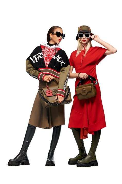 Versace Pre-Fall 2021 Collection for Men & Women | Offiical Website