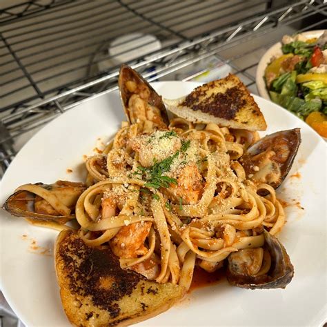 SILVER CREEK BAR AND GRILL, Winnemucca - Restaurant Reviews, Photos ...