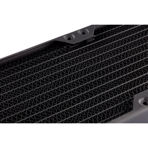 CORSAIR Hydro X Series XR7 240mm Water Cooling Radiator - Black