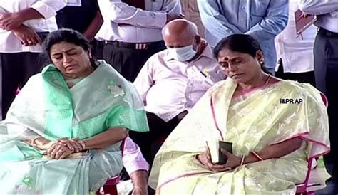 క్రైస్తవ ప్రార్థనల్లో వైవీ సుబ్బారెడ్డి, భార్య... జనసేన సంచలన ఆరోపణలు ...